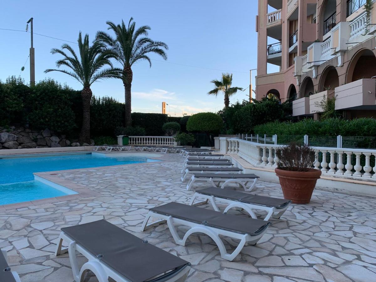 Le Palm Azur - Vue Mer Sur Les Iles De Lerins Cannes Exterior photo